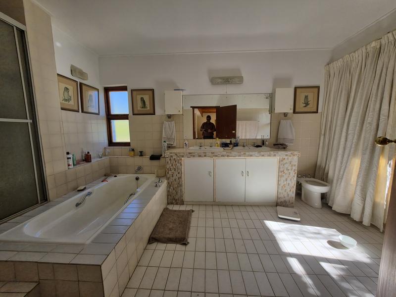 5 Bedroom Property for Sale in Piketberg Rural Western Cape